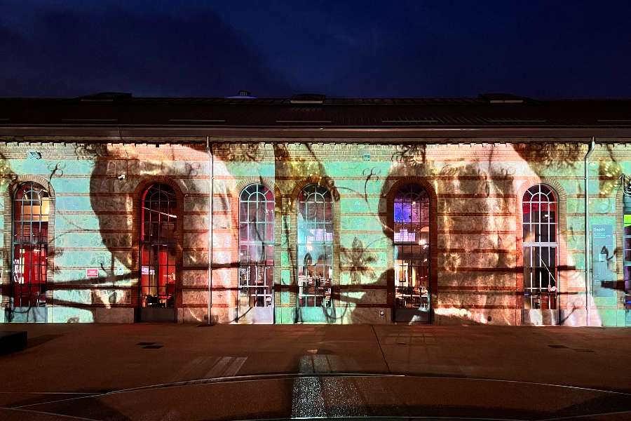 Mummer Love di Soundwalk Collective con Patti Smith e Philip Glass. Foto: Salvatore Giordano Courtesy FIAF